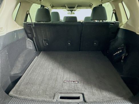 Used 2023 Nissan Rogue SV image 28