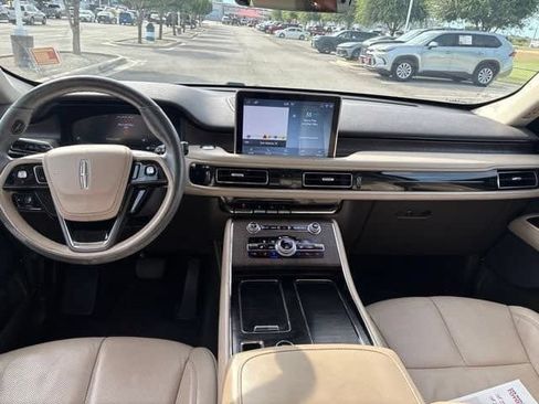 Used 2020 Lincoln Aviator Reserve w/ Equipment Group 201A RWD image 10