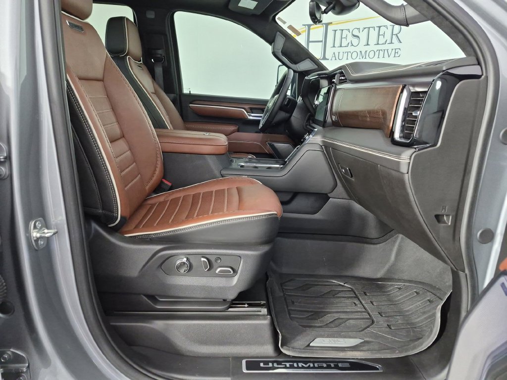 Used 2025 GMC Sierra 3500 Denali Ultimate AWD/4WD image 35