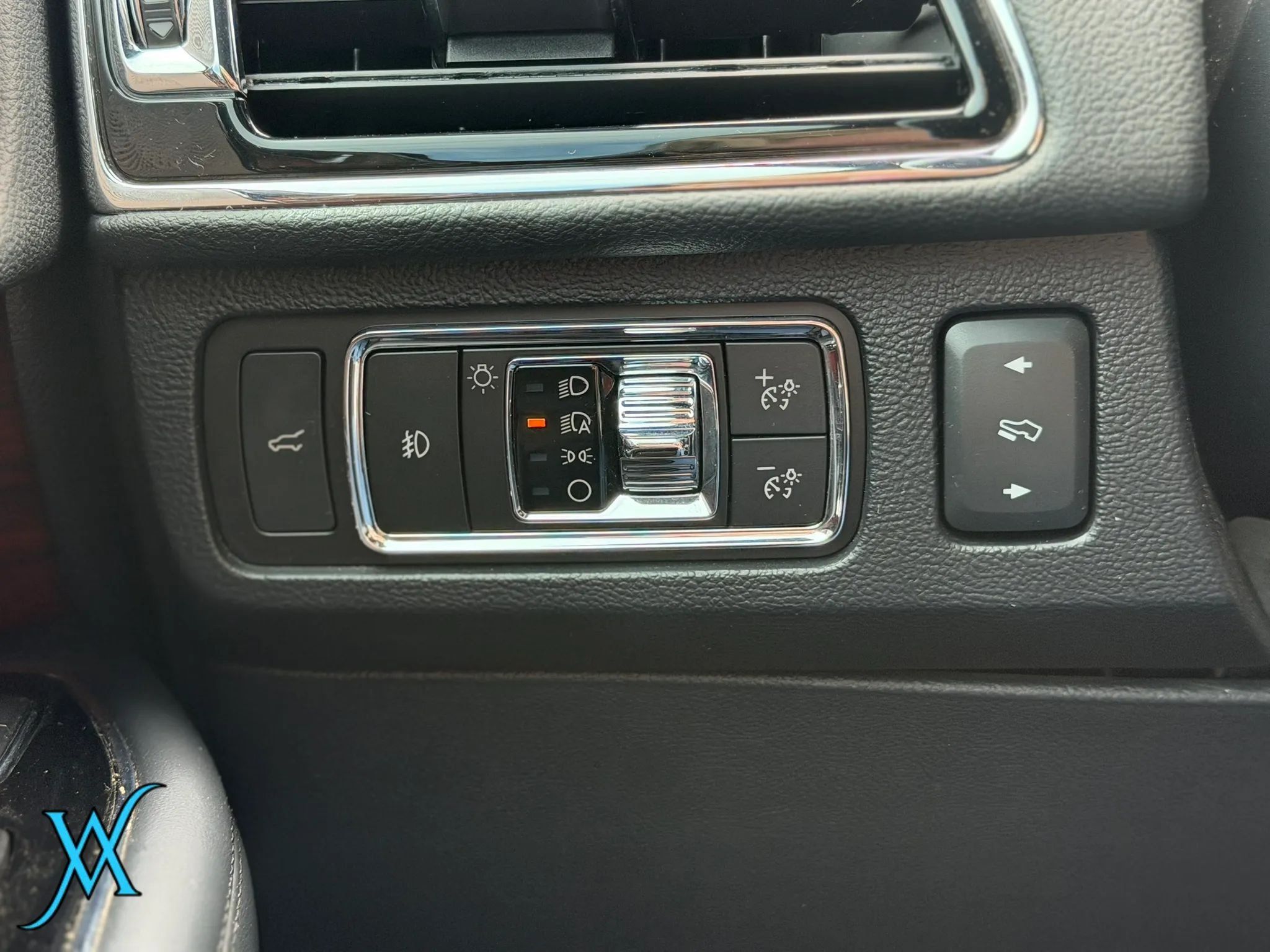 Used 2023 Lincoln Navigator Reserve AWD/4WD image 39