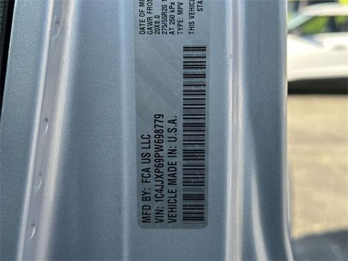 Used 2023 Jeep Wrangler Unlimited Sahara image 27