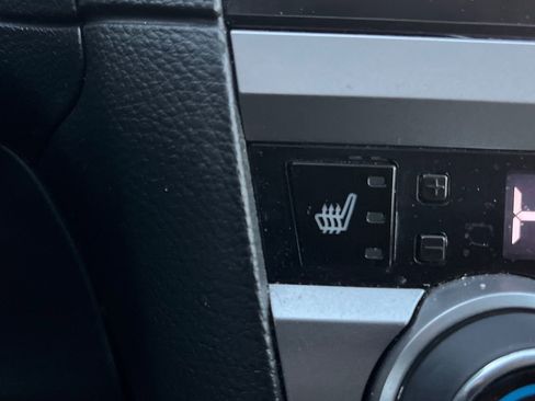 Used 2015 Subaru Outback 2.5i Limited image 19