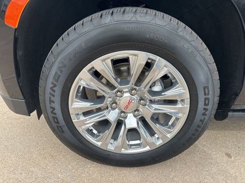 Used 2022 GMC Yukon Denali RWD image 12