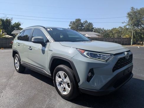 Used 2021 Toyota RAV4 XLE w/ Convenience Package AWD/4WD image 2