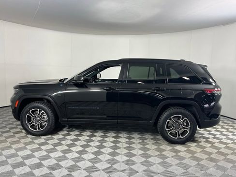 Used 2022 Jeep Grand Cherokee Trailhawk w/ Advanced Protech Group II image 10