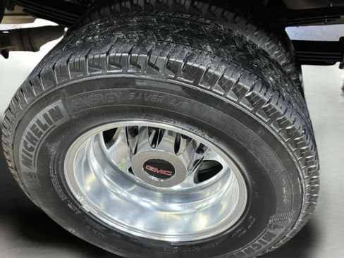 Used 2023 GMC Sierra 3500 Denali image 11