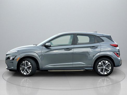 Certified 2023 Hyundai Kona SE w/ Cargo Package image 4