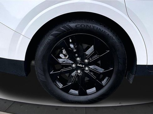 Used 2024 Kia Carnival SX image 37