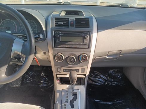 Used 2012 Toyota Corolla LE FWD image 15