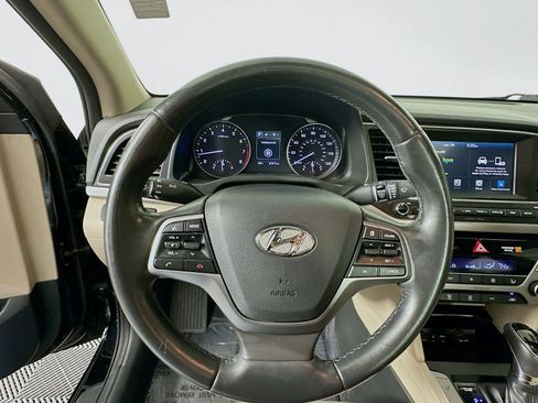Used 2017 Hyundai Elantra Value Edition image 12