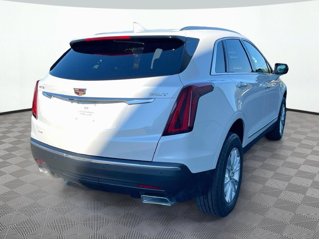New 2026 Cadillac XT5 Luxury w/ LPO, Floor Liner Package AWD/4WD image 5