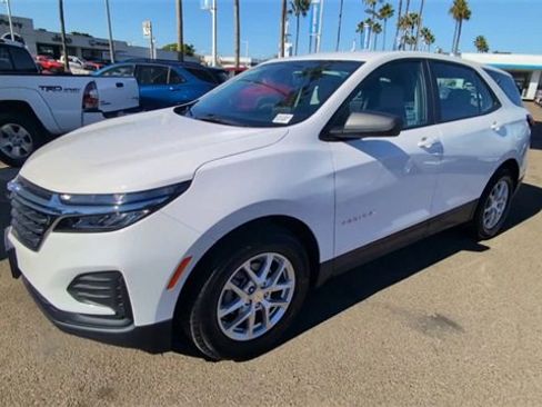 Certified 2024 Chevrolet Equinox LS image 4