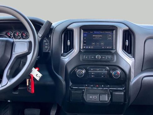 Used 2021 Chevrolet Silverado 1500 Custom AWD/4WD image 6