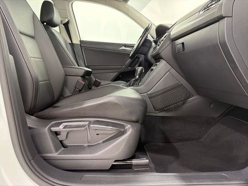 Used 2018 Volkswagen Tiguan SEL w/ 3rd Row Seat Package AWD/4WD image 20