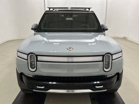 Used 2024 Rivian R1S Adventure AWD/4WD image 8