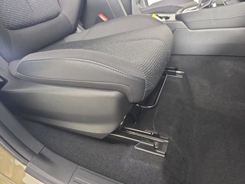 Certified 2025 Subaru Forester Premium AWD/4WD image 30