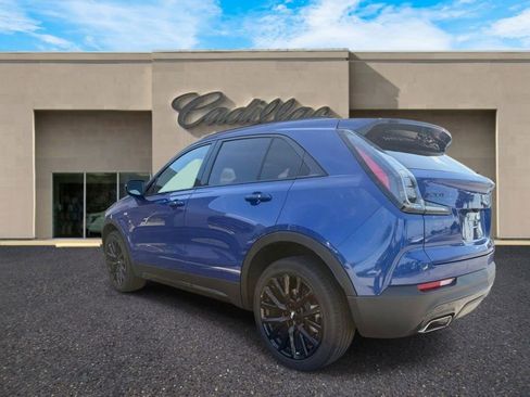 Used 2023 Cadillac XT4 Sport w/ LPO, ONYX Package FWD image 5