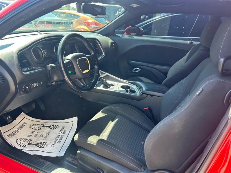 Used 2021 Dodge Challenger SXT RWD image 19