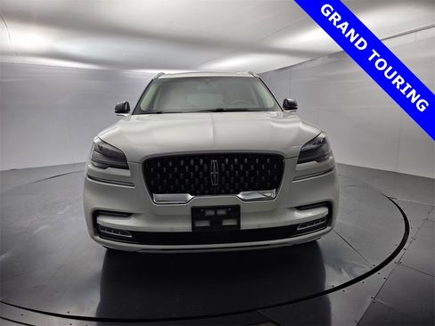 Used 2021 Lincoln Aviator Grand Touring w/ Elements Package Plus image 4