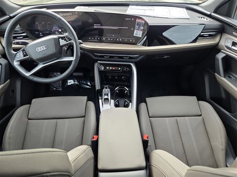 New 2025 Audi Q5 Premium Plus image 12