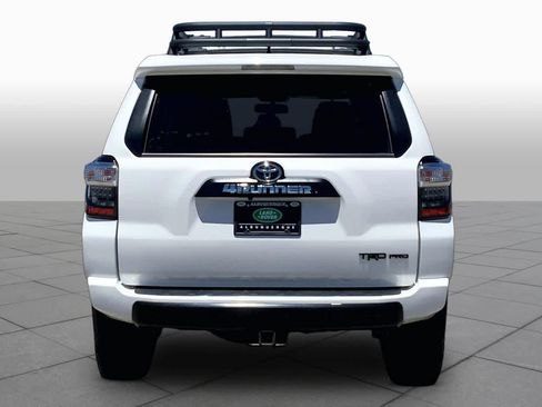 Used 2019 Toyota 4Runner SR5 AWD/4WD image 5