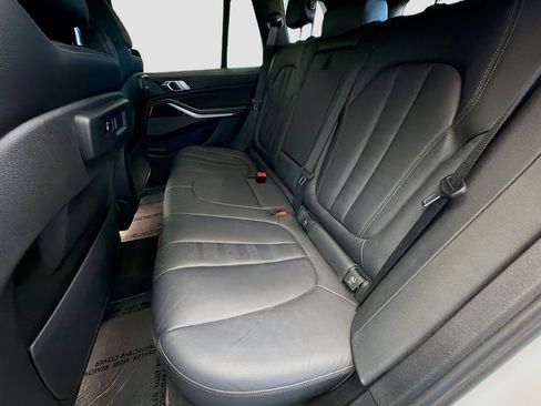 Used 2021 BMW X5 sDrive40i w/ Premium Package image 13