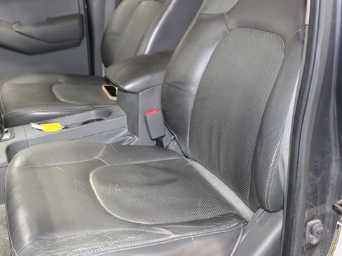 Used 2014 Nissan Frontier SL w/ SL Moonroof Package RWD image 32