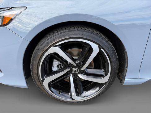 Used 2022 Honda Accord Sport image 9