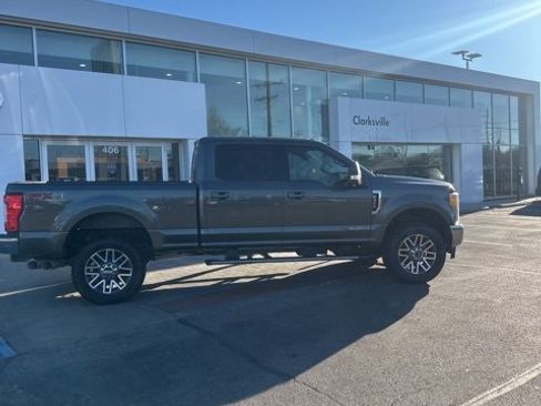 Used 2017 Ford F350 Lariat image 5