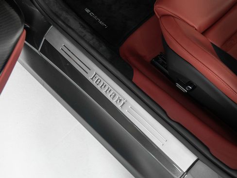 Certified 2025 Ferrari 12Cilindri RWD image 20