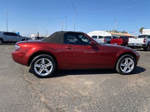 Used 2008 MAZDA MX-5 Miata Sport RWD image 5