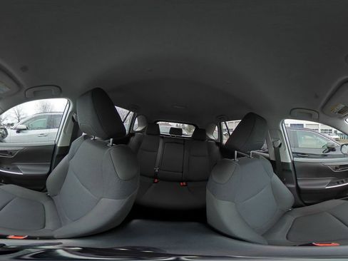 Used 2025 Toyota RAV4 LE image 41