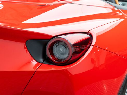 Used 2019 Ferrari Portofino image 63