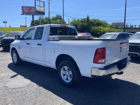 Used 2019 RAM 1500 Tradesman w/ Chrome Appearance Group RWD image 4