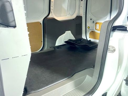 Used 2022 Ford Transit Connect XLT image 20