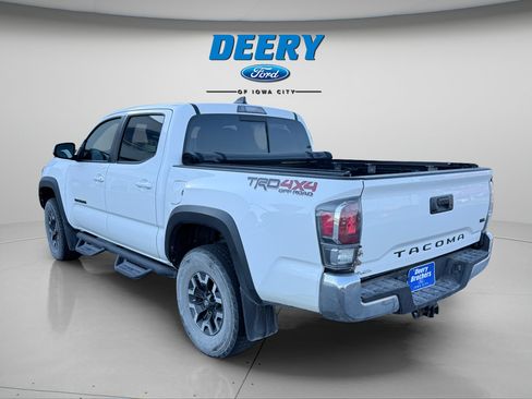 Used 2020 Toyota Tacoma TRD Off-Road AWD/4WD image 9