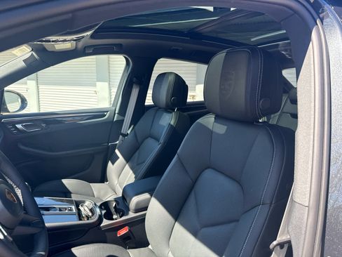 Certified 2026 Porsche Macan Turbo AWD/4WD image 19
