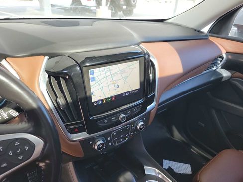 Used 2021 Chevrolet Traverse High Country FWD image 24
