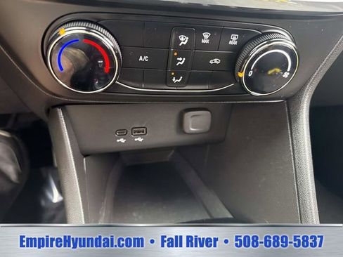 Used 2024 Buick Encore GX Preferred FWD image 23