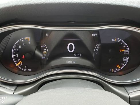 Used 2021 Jeep Grand Cherokee Laredo X AWD/4WD image 26