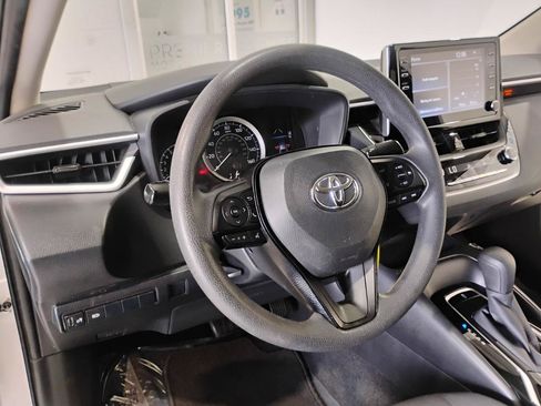 Used 2020 Toyota Corolla LE FWD image 64