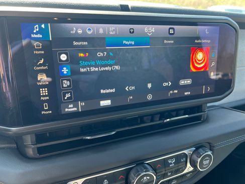 Used 2025 Jeep Wrangler Sahara w/ Safety Group image 25