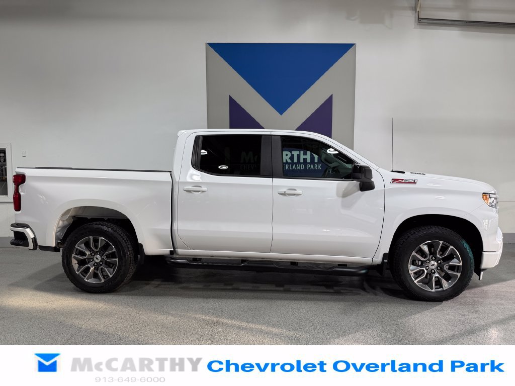 Used 2023 Chevrolet Silverado 1500 RST w/ Convenience Package II AWD/4WD image 4