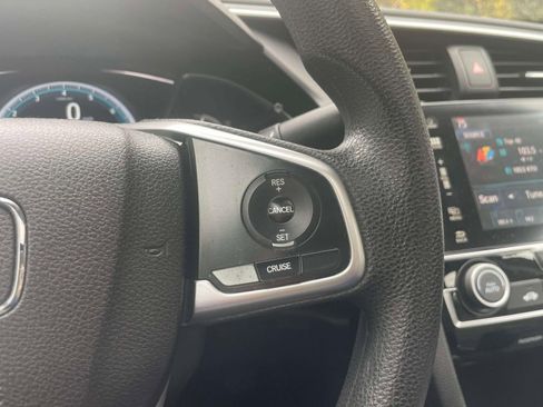 Used 2018 Honda Civic EX image 22