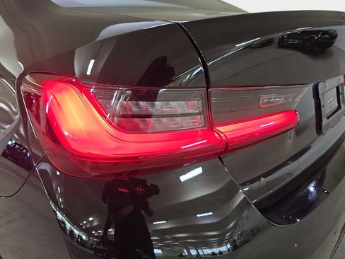 Certified 2024 BMW 330i Sedan w/ Convenience Package RWD image 32