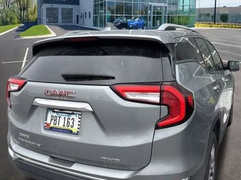Used 2023 GMC Terrain SLT AWD/4WD image 13
