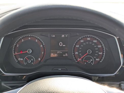 Used 2020 Volkswagen Jetta SE image 11