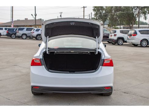 Used 2023 Chevrolet Malibu LT FWD image 11