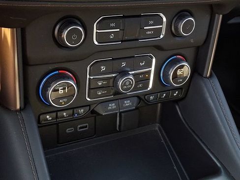 Used 2023 Chevrolet Tahoe High Country AWD/4WD image 16