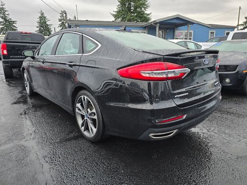 Used 2020 Ford Fusion Titanium image 3
